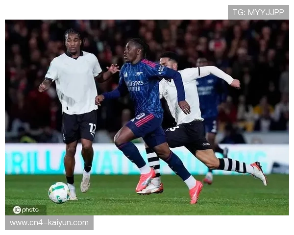 特罗萨德世界波破门，阿森纳一度反超比分